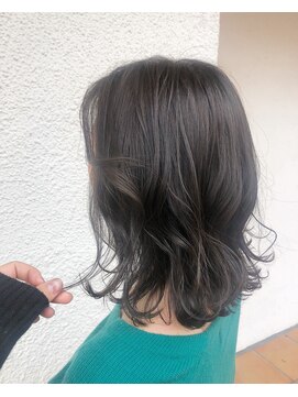 リゴッツ ドゥア プトゥリ(Regottz dua putri) マットグレージュ