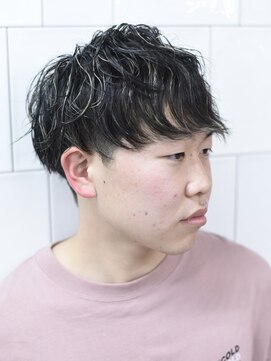 メリケンバーバーショップ コウベ(MERICAN BARBERSHOP KOBE) ナチュラルハイライトパーマ