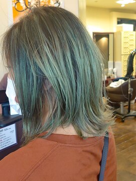 ヘアモード カクテル くすみグリーンカラー/恐竜カラー 【ニシヤマ ミホ】