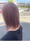 ピンクベージュ×切りっぱなしボブ