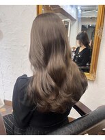 エル バイ ホーム(L by HOME)&nbsp;モカグレージュ　艶カラー　ベージュヘア　顔まわりカット