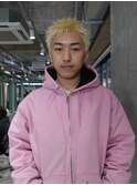 金髪スパイキーショート