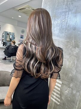 キング(K!ng) 縮毛矯正髪質改善ハイライトレイヤーカット楠葉美容室エクステ