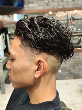 フォーコーナーズカットショップスリーセント 栄(FourCornersCutShop 3/cent) 宮城リョータ風/極道パーマ/スパイラルパーマ/フェードカット