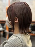 外ハネが映えるシャープなボブ！