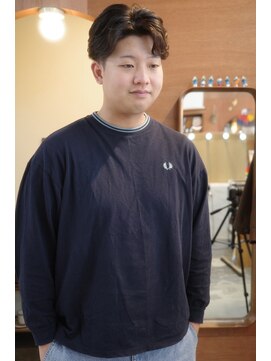 エディ(Edy) メンズセンターパートカルマパーマコンマバングカルマヘア岡山