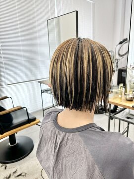 テラス トヨタ(Telasu Toyota) アンブレラカラーと軽め切りっぱなしボブ◎