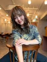 ブラウヘアアンドケア(care)&nbsp;パーマ風ふわふわロングレイヤー