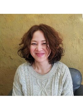 タントラ(tantra) ミディアムルーズボブ