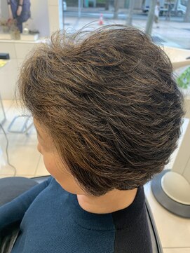 サロンドユー ベルポート本店(SALON DE U) グレーヘアを生かしたカラー☆