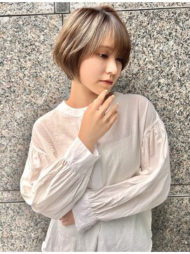 ロンドプロフィール 浦和(Lond profil) Lond.海気　大人美人丸みショート　白髪ぼかし