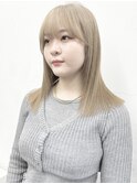 ミルクティーブロンドダークブルーワンホンレイヤーカット