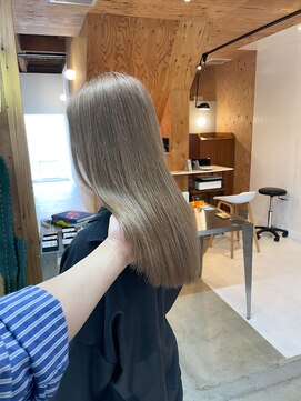 アールイー(Re:) シアーベージュ