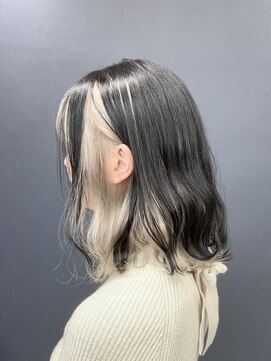 ホワイト 梅田(white) インナーカラー:ホワイトミルクティー×ブラック