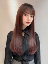 ロイオブジゼル(roi of GiseL)&nbsp;ロング　顔周り　レイヤーカット　ワインレッド　暖色　20代20代