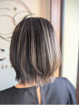 イル(iru) コントラストハイライト◇白髪ぼかしにも◎