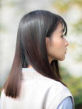 バズ バイ ル レーヴ 八幡店(Buzz by Le reve)の写真/艶のある自然なストレートで毛先まとまる♪トリートメントと合わせれば触りたくなる柔らかさと潤いが持続◎