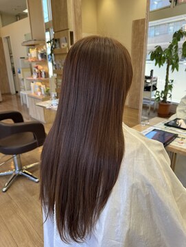 オリーブベージュ