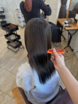 ベル(belle) 暗めオリーブグレージュ