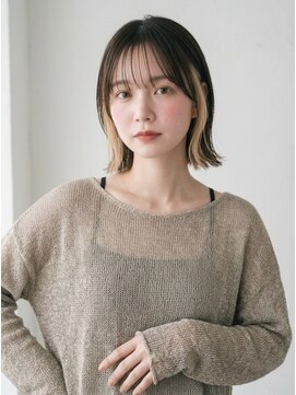 キビト(kibito) 新宿曙橋外はねボブイヤリングカラーインナーカラー20代30代40代