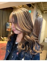 グッドフェローズ キタホリエ(GoodFellas kitahorie) 透明感溢れるレイヤーカラーで魅せるハイトーンブリーチ艶感