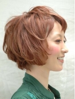 モッシュヘアー(MOSH HAIR)の写真/あなたらしさを引き出すモテかわカット★関西初進出の人気サロンでスペシャルタイムをお過ごしください♪