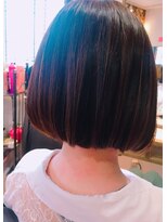 アズグロウ(As grow)&nbsp;話題のRカラーで少しだけ前下がりボブ