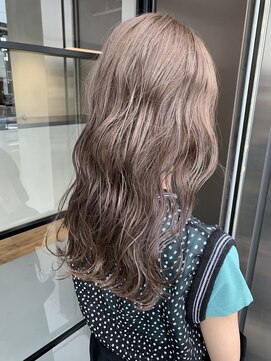 ニキータ(Nikiita) 【Nikiita女子】ウェービーロング B40006