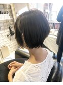 ショートボブ