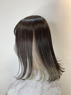 フツーロ 栄(FUTURO) インナーグレージュ