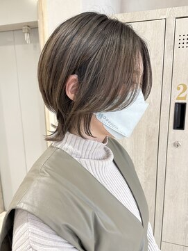 ユーフォリア 銀座(Euphoria) ウルフ/ウルフカット/ミニウルフ/インナーカラー担当岩崎