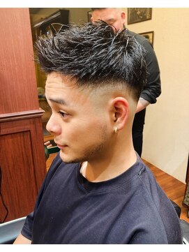 ブロートーキョー(BroTokyo) MEN'Sスキンミドルローフェード外国人風ジェットモヒカン