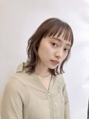 ニュアンスカラーレイヤーボブおしゃれ女子ウルフヘア