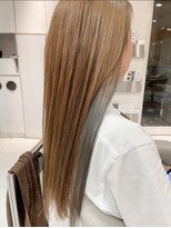 レイフィールド 滝の水店&nbsp;インナーカラーシルバーブリーチカラーシルバー