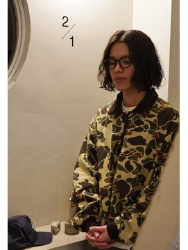スーク(souq.) bobとspiralperm (村中)
