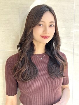 オーロ(ORO) 小顔前髪ワンカールレイヤーカット黒髪ネビージュボブルフ