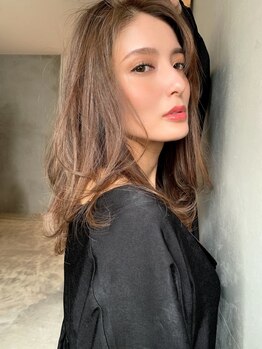 ダイス 岡本 摂津本山(Dice)の写真/白髪染めでは出せない「脱白髪染めカラー」が人気♪ダメージレスであなたの理想のスタイルを実現します！