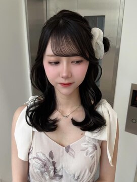 ベレーザシェルト(Beleza scelto) 15830黒髪オリーブグレーラウンドバングレイヤーワンホンヘア