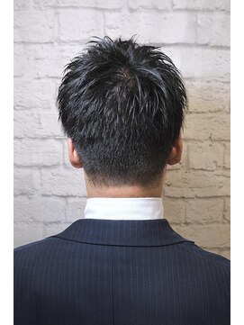 グレイスフル バーバープラチナム 六本木店(Graceful Barber platinum) ツーブロック束感ビジネスショート