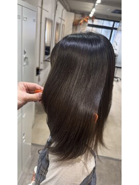 カフカ(CAFCA) レイヤーカット艶髪カラー