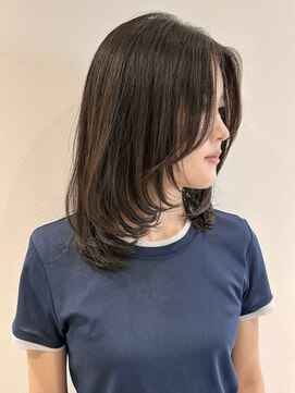 ラミエバイメルト 下北沢(lamie by melt) ミディアムレイヤーボブ顔周りカットアッシュグレージュ下北沢