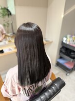 アンビス(1bis) 黄色味を抑えた艶感地毛風カラー