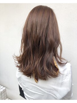 フロート 小阪店(float) シアーベージュ_外ハネボブ,アッシュブラウン,ネオウルフ