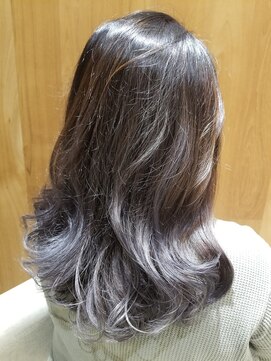 ヘアリゾート粋 リマ 銀座店(lima) 透明感　シルバーグレーグラデーション【粋lima銀座店】