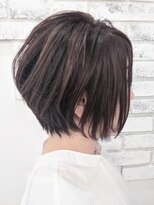 ミーティア バイ クアトロ(Meteor By QUATRO) エレガント★まるみショートボブ