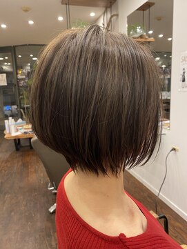 オルガ ヘアアンドメイク(Oluga hair&make) 前下がりショート