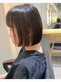 カットでの丸み、ライン、毛先の質感にこだわったボブ。 五月女