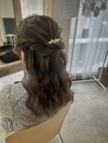 エム 神戸三宮('em)&nbsp;波ウェーブ★ハーフアップ