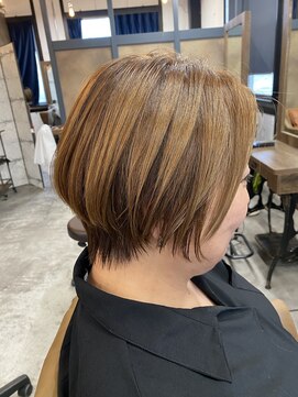 ベレッタ 枚方店(veretta.) お家の再現性抜群の髪質改善のカットカラー/ショート 担当　小林