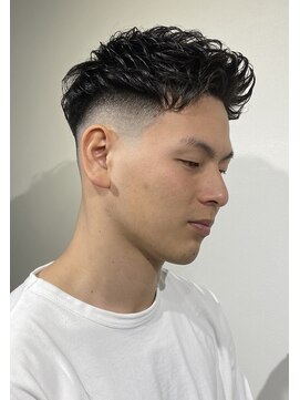 ドルクス 上野店(Dorcus) 上野ピンパーマ　フェードショートスタイル